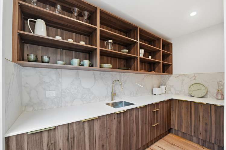 42 Burdon Loop Lake Hawea_9