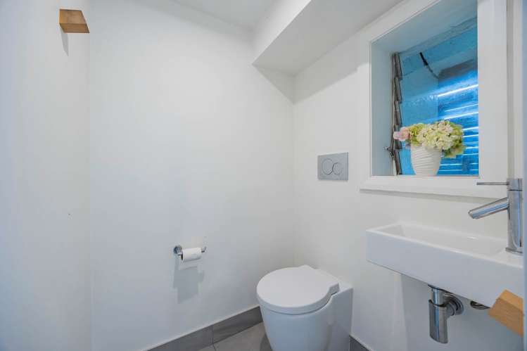 12 Bayside Avenue Te Atatu South_28