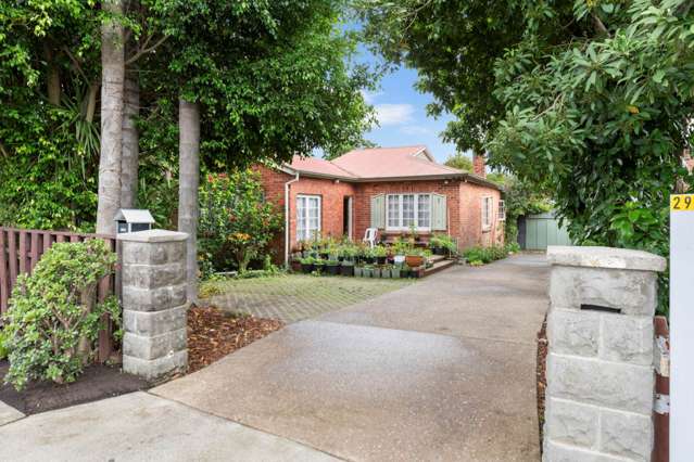 Dual Dwelling Opportunity!