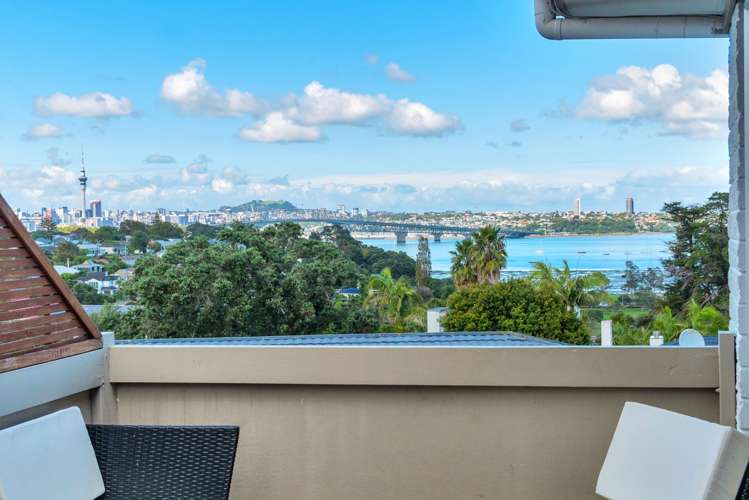 2/78a Onewa Road Northcote Point_9