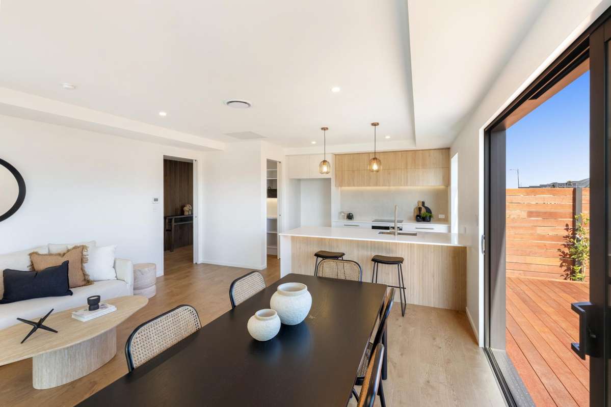 42 Frederick Busch Crescent_1