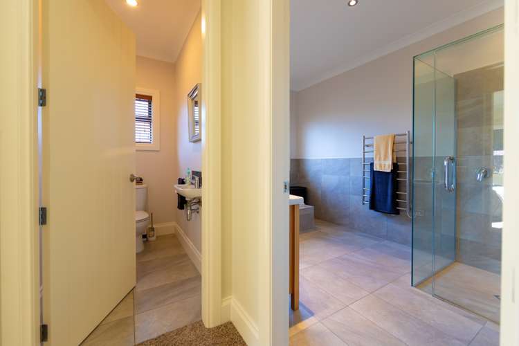 12 Oak Place Poraiti_18