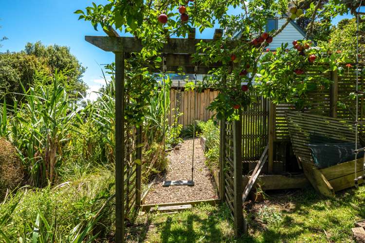 78 Queens Drive Oneroa_31