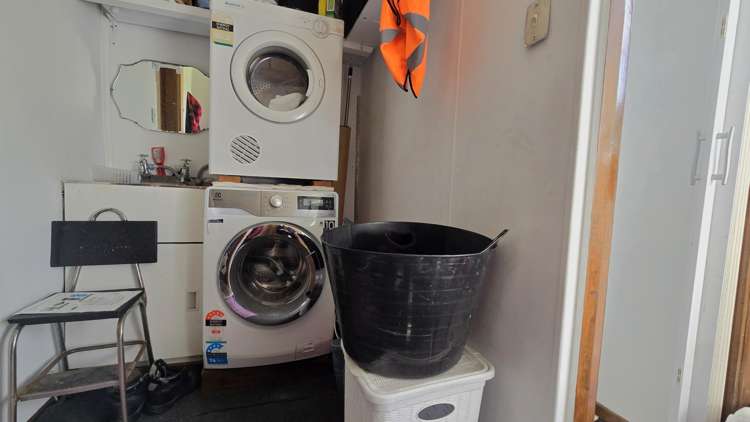 162 Gibson Quay Hokitika_8