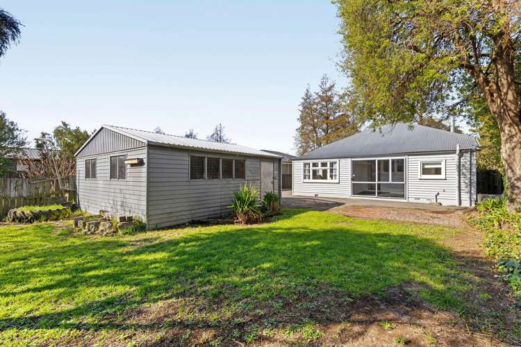 21 Defoe Place Waltham_20