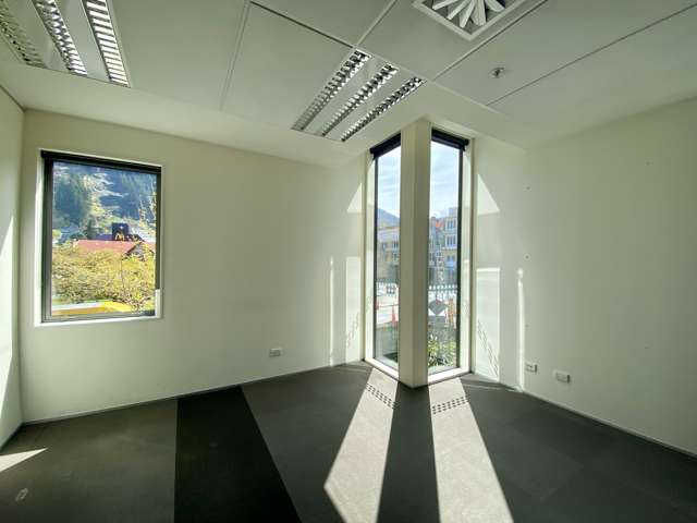 T101a, First Floor/13 Camp Street Queenstown_4