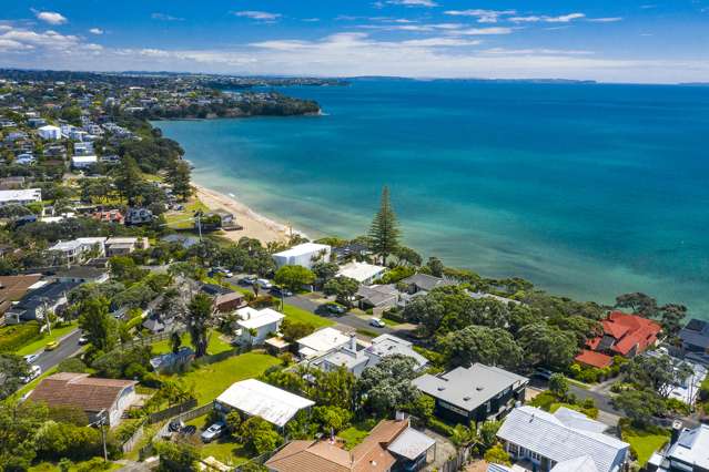 21 Whitby Crescent Mairangi Bay_1