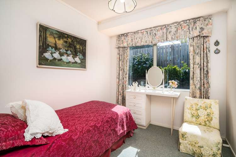 11 Evergreen Rise New Lynn_13