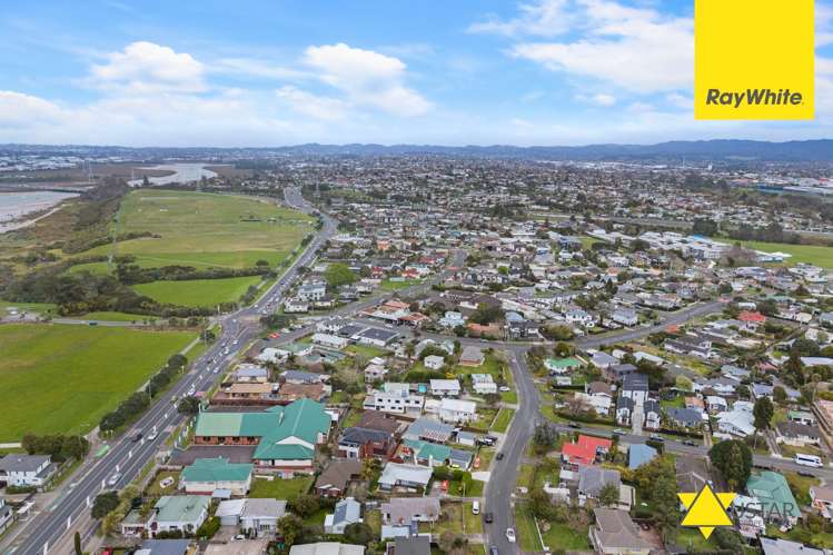 11 Graham Avenue Te Atatu Peninsula_16