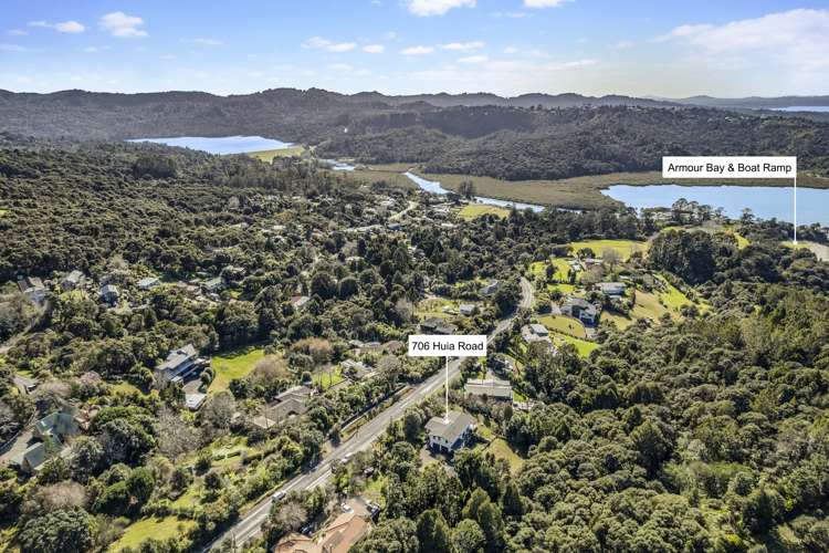 706 Huia Road Parau_21