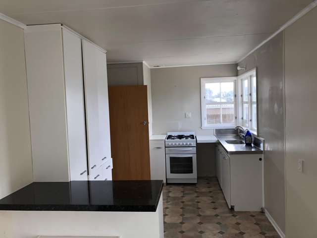 69 Long Melford Road Awapuni_1