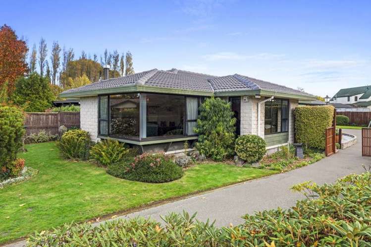 30 Sayers Crescent_0