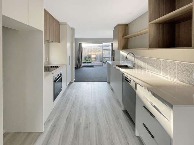 5/6 Peel Place Wainuiomata_2