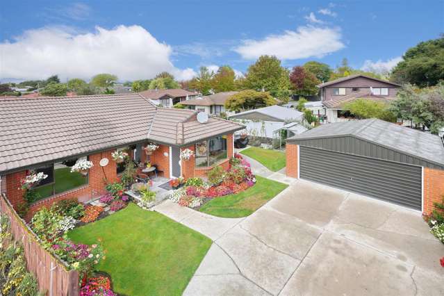 GARDENER'S  DELIGHT  Enquiries over $595,000