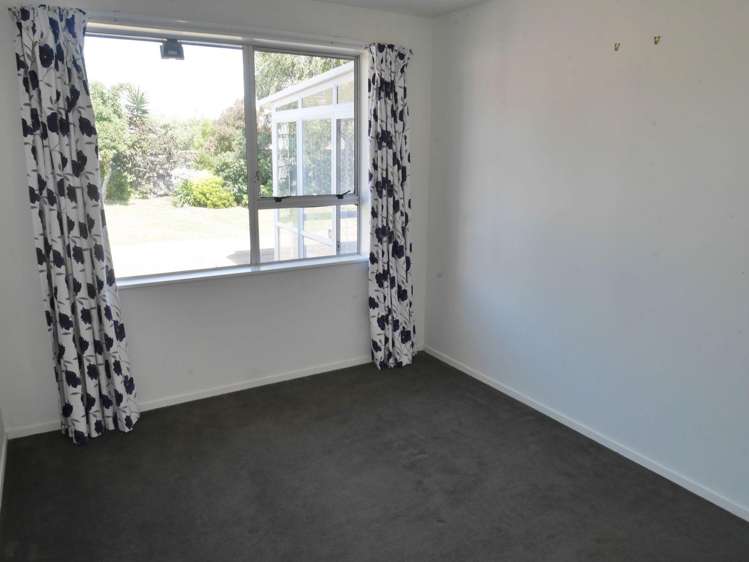 69a Rowses Road Aranui_7