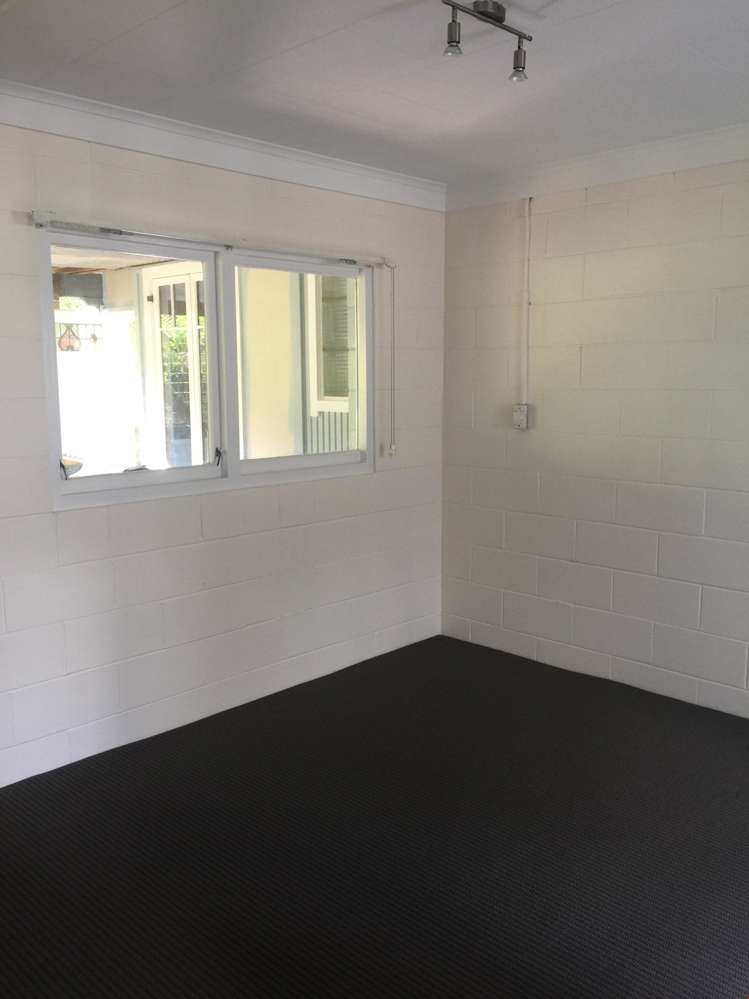 47 School Road Te Atatu South_13