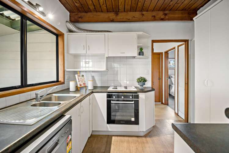 2/20 Brook Street Milford_9