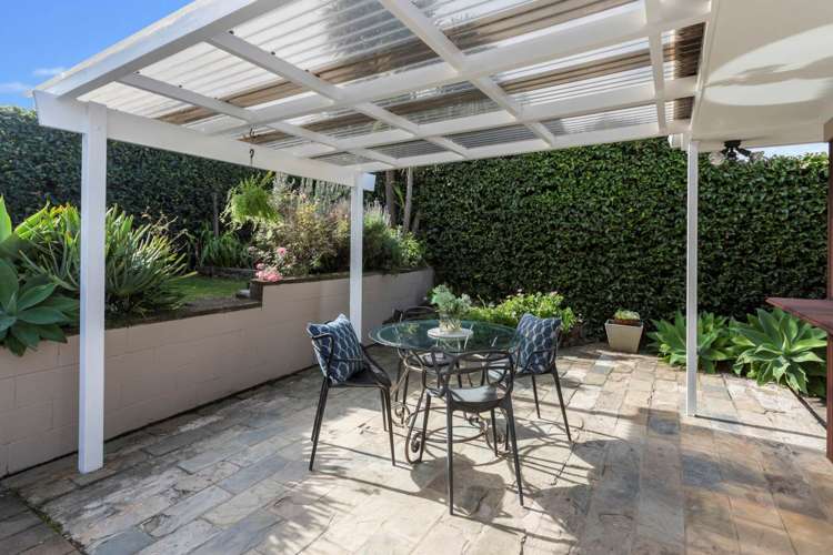 11 Seymour Road Mellons Bay_29