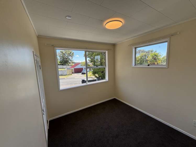 4 Karo Place Glendene_9
