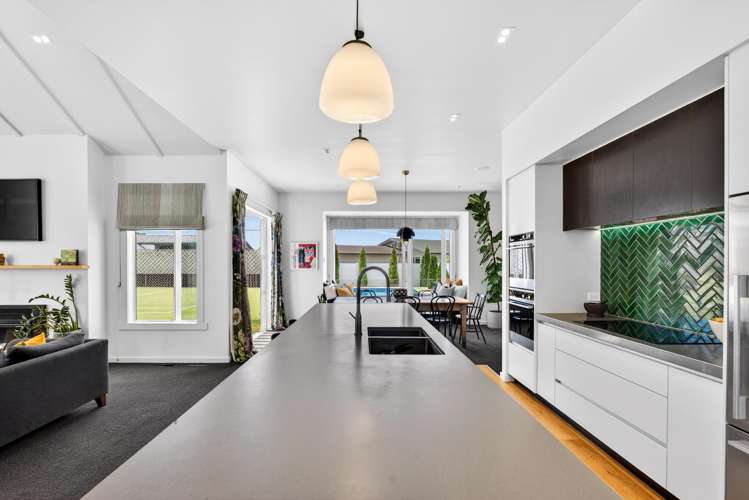 27 Neeve Road Taradale_10