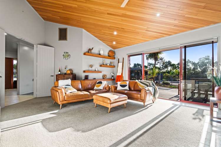 184 Pyle Road East Ruakaka_8