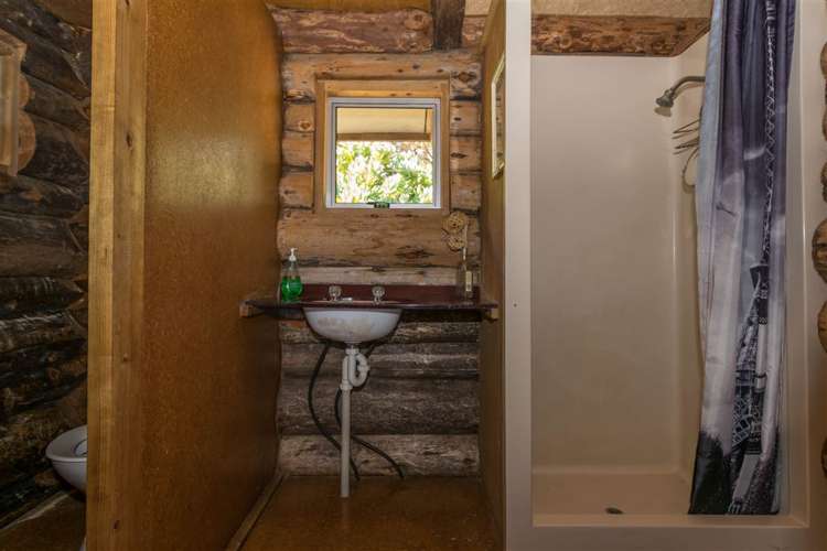 29 Awaroa Inlet Awaroa Bay_30