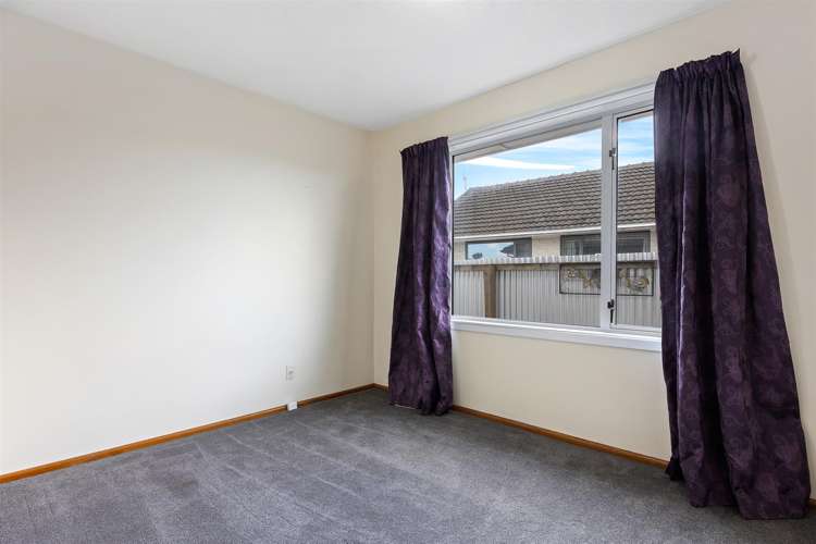 23 Dunstan Crescent Hornby_5