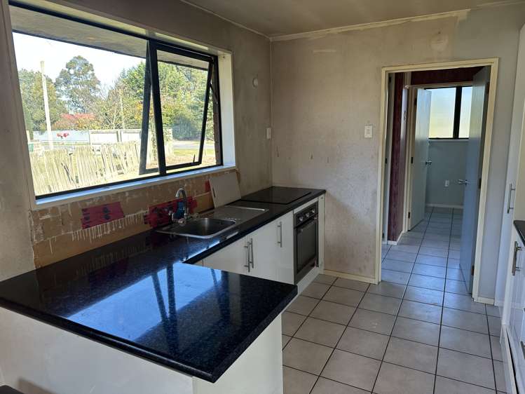 43 Chertsey Kyle Road Chertsey_1