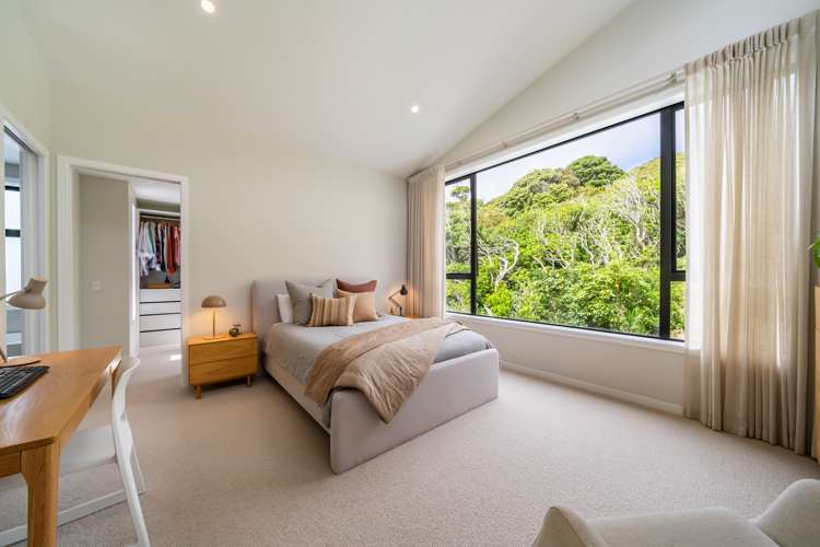 8 Ramarama Lane Crofton Downs_11