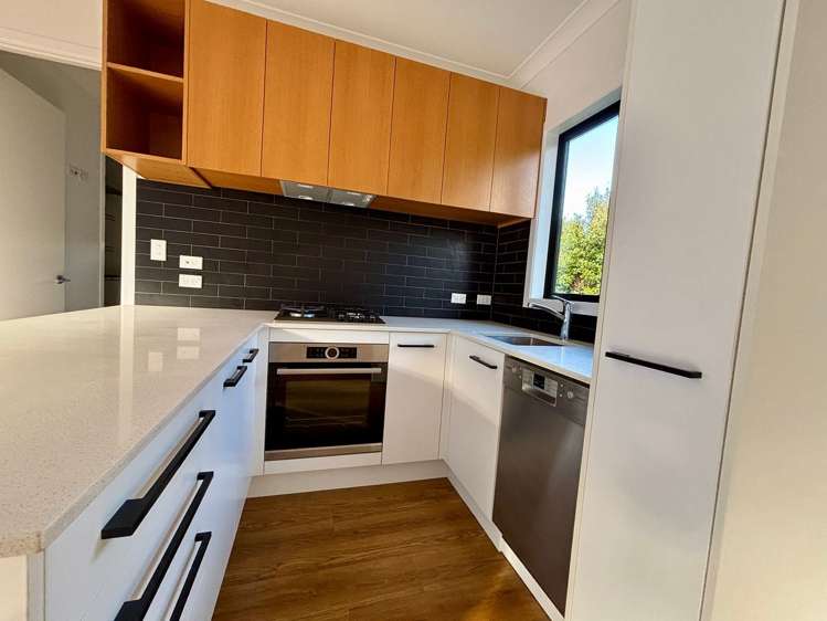 6A Jellicoe Road Murrays Bay_9