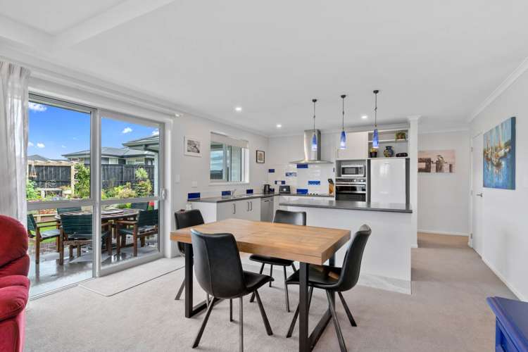 22 Olney Court One Tree Point_6