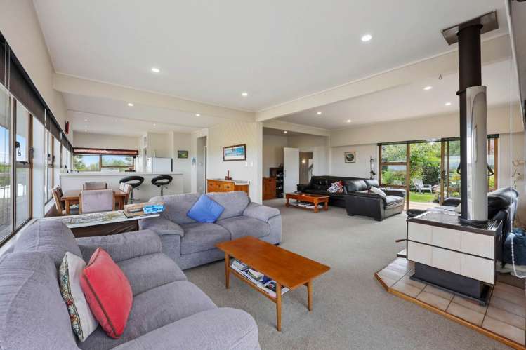 21 Sunset Road Totara Vale_14