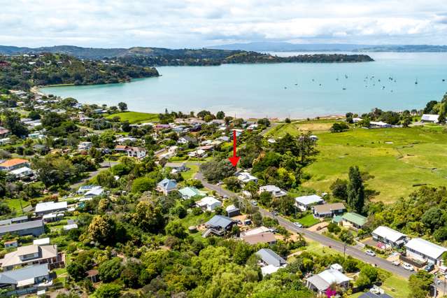 43 Tahatai Road Oneroa_1