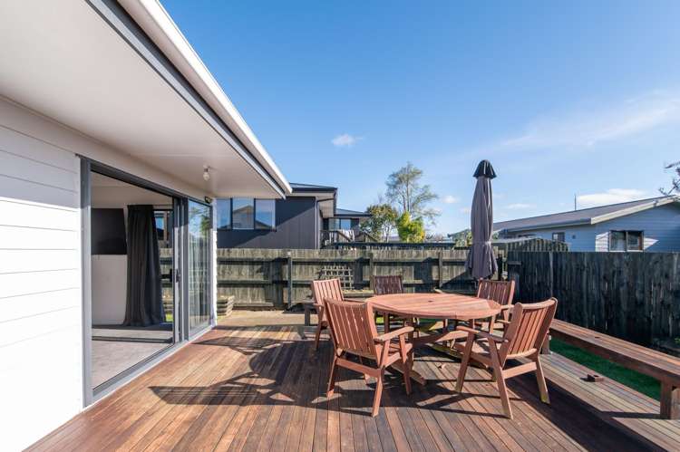 9a Holland Street Glenholme_11