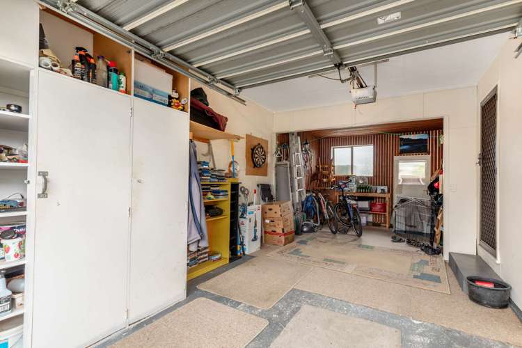 5 Chertsey Court Roslyn_31