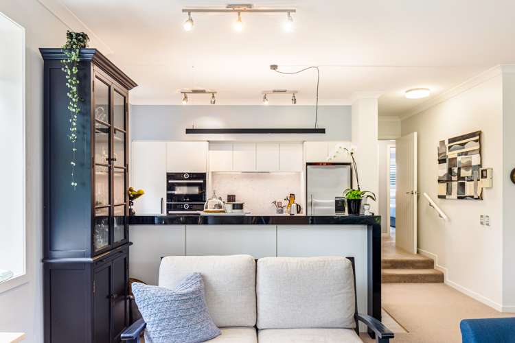 2 Eaves Bush Parade Orewa_10