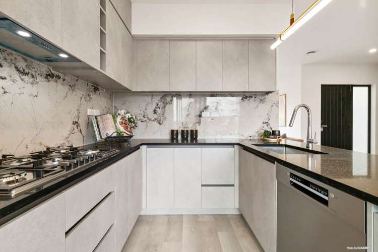 4/9 Helvetia Road Pukekohe_2