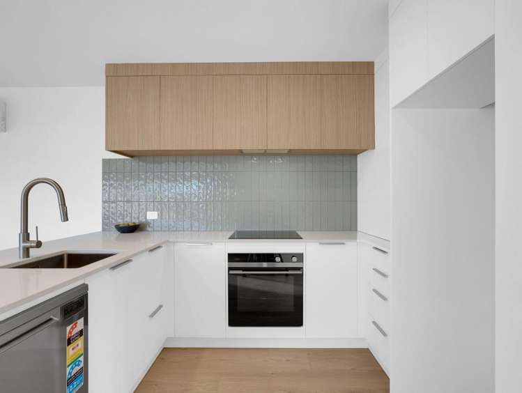 2/19A Silverwood Lane 11373_6