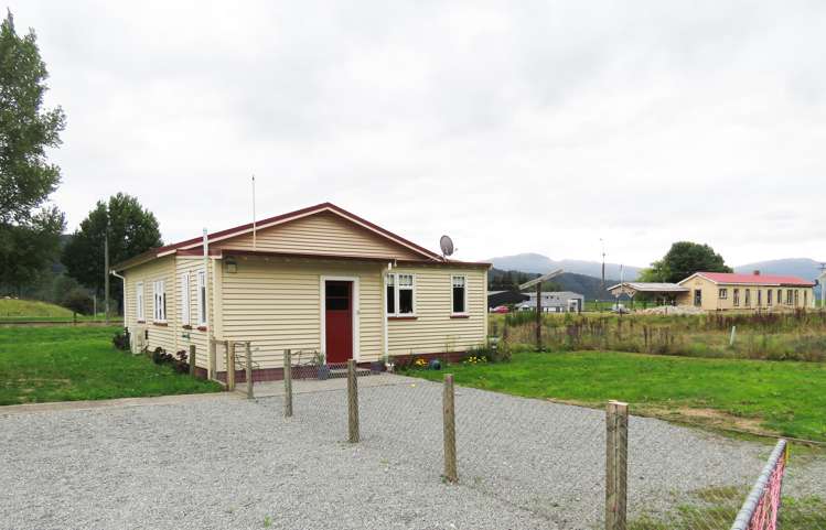 24 Hattie Street Reefton_22