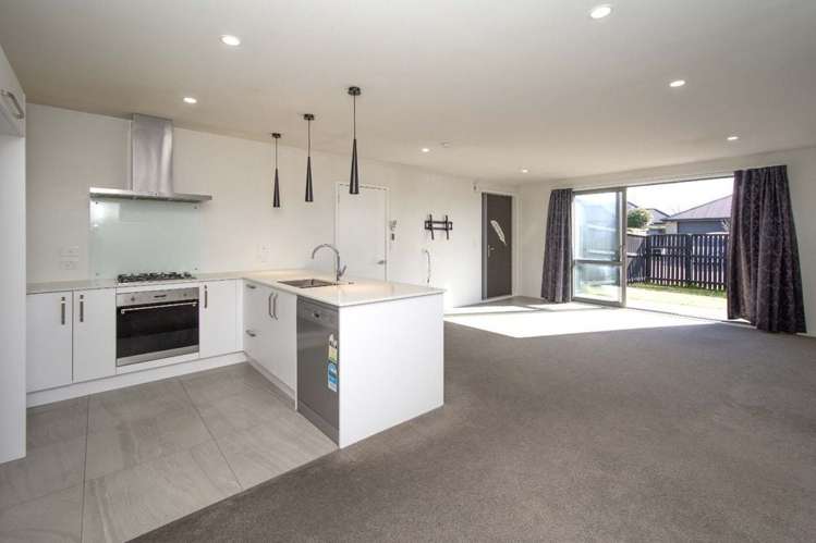 15 Charente Way Yaldhurst_3