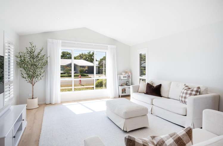 8 Oakdale Grove Richmond_12