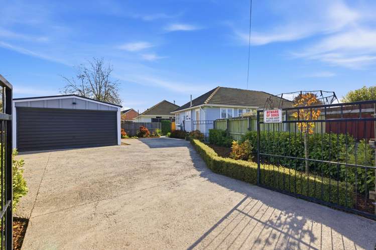 20 Robin Street Burwood_19