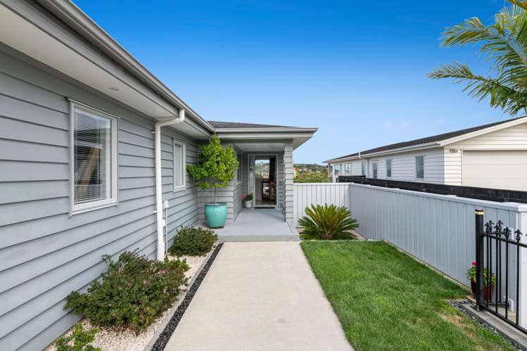 294 Alec Craig Way Gulf Harbour_14