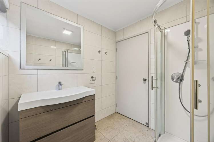 70 De Quincey Terrace Highland Park_14