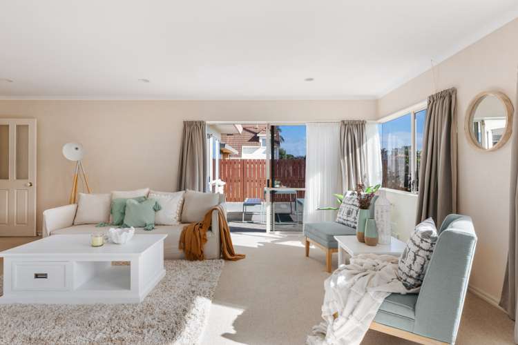 22 Azalea Dell Mount Maunganui_8