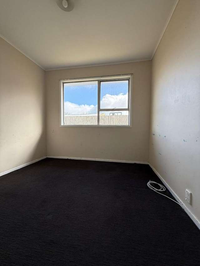 80 Windrush Close Mangere_4