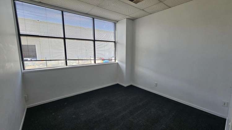 105 Hugo Johnston Drive Penrose_3