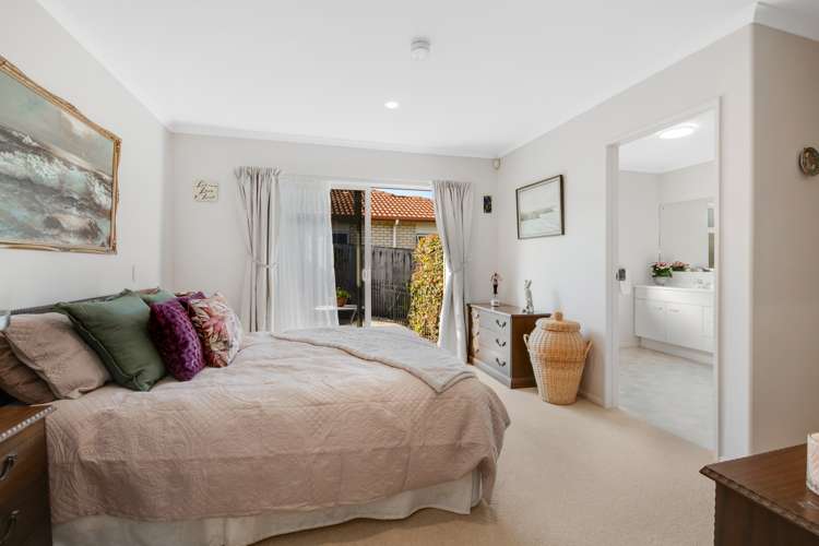 25 Chesterfield Way Orewa_12