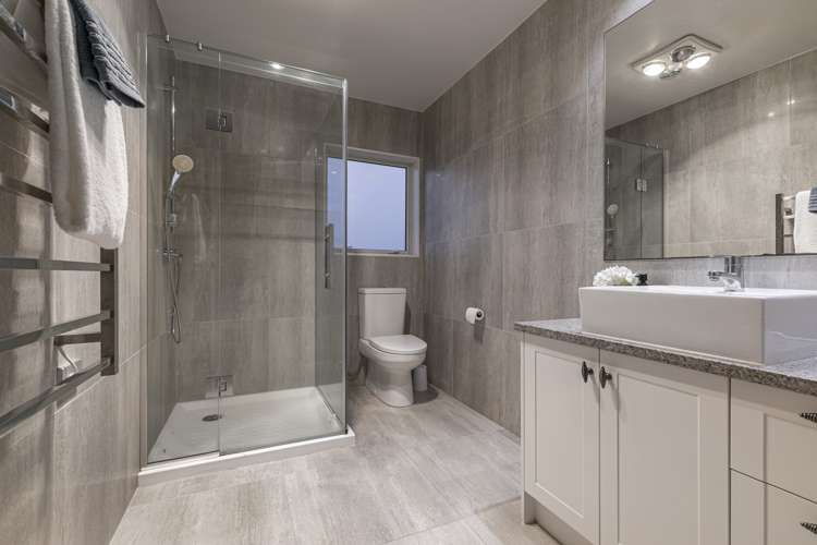 188 Whangaparaoa Road Red Beach_13