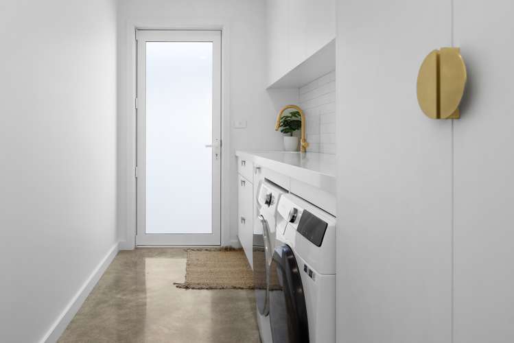 29 Warwick Crescent Taradale_11